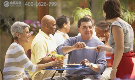 华西村人均收入_意大利人均寿命(3)